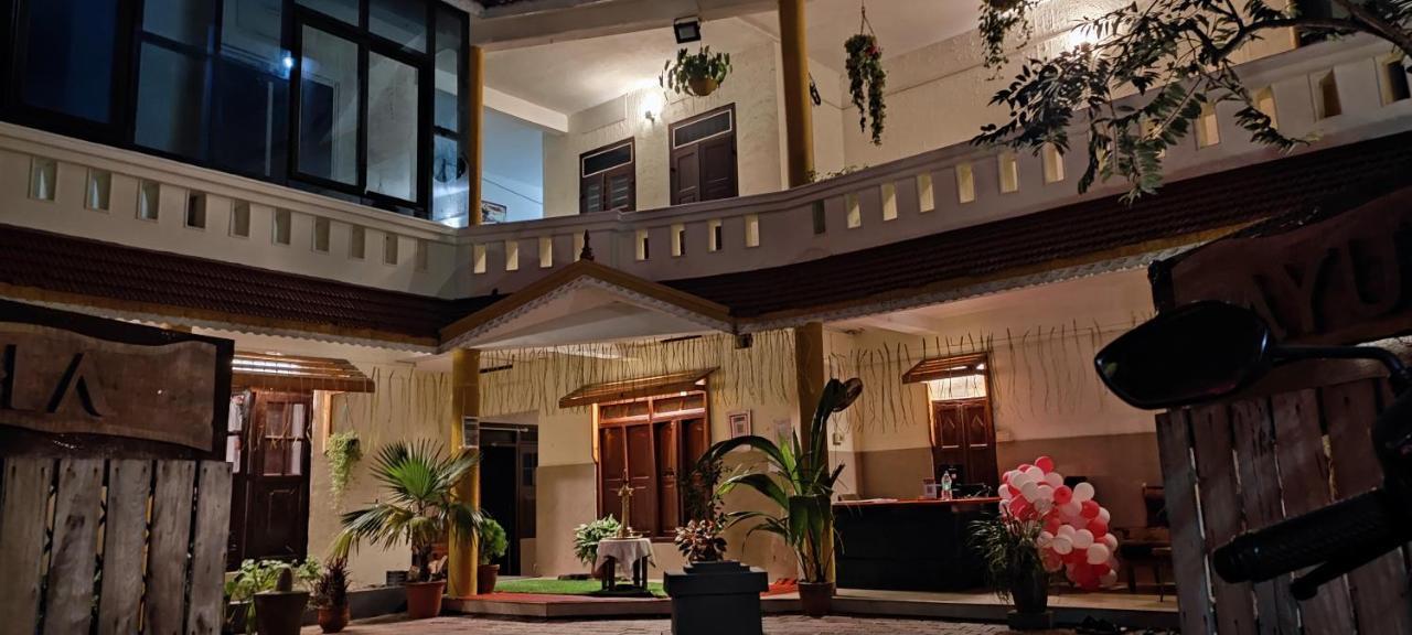 Vedha Ayurvedic Panchakarma Treatment Centre Hotel Alappuzha Buitenkant foto